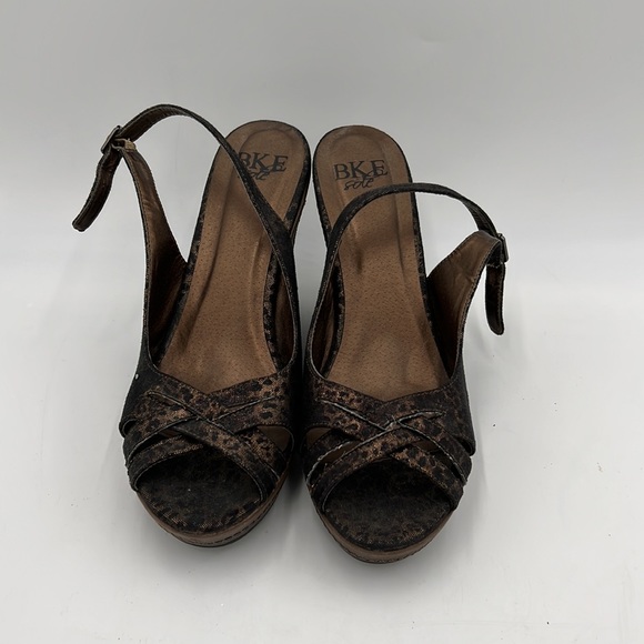 BKE SOUL BLACK GOLD TAN PEEP TOE WEDGE HEELS NEW WITH TAGS SIZE 10 - Picture 2 of 9